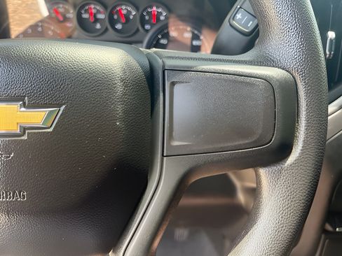Used 2023 Chevrolet Silverado 1500 Custom RWD image 18