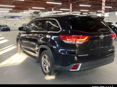 Used 2017 Toyota Highlander Limited image 3