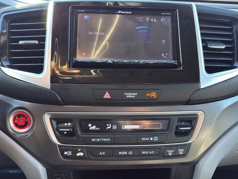 Used 2018 Honda Pilot LX image 18