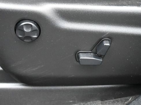 Used 2015 Jeep Grand Cherokee Altitude image 12