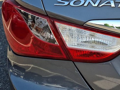 Used 2011 Hyundai Sonata GLS FWD image 15