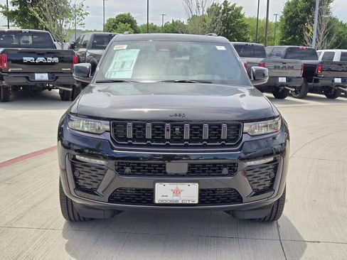 New 2026 Jeep Grand Cherokee Limited AWD/4WD image 7
