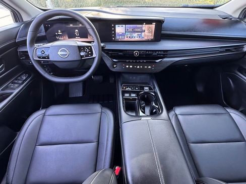 Certified 2025 Nissan Murano SV FWD image 19