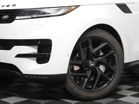 Certified 2025 Land Rover Range Rover Sport SE AWD/4WD image 3