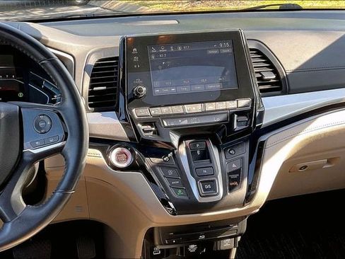 Used 2021 Honda Odyssey Touring image 6