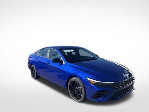 New 2026 Hyundai Elantra SEL Sport Premium FWD image 3