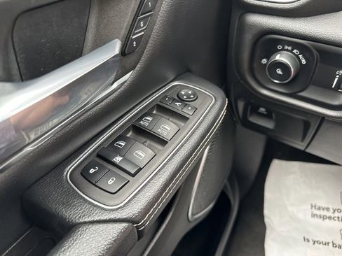 Used 2024 RAM 1500 Laramie image 25