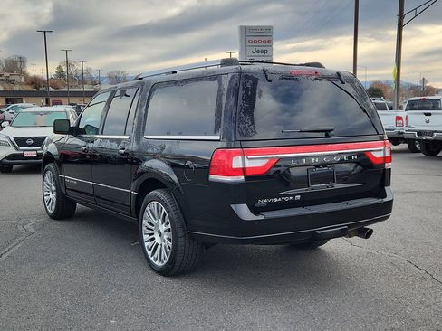 Used 2017 Lincoln Navigator L Reserve image 4