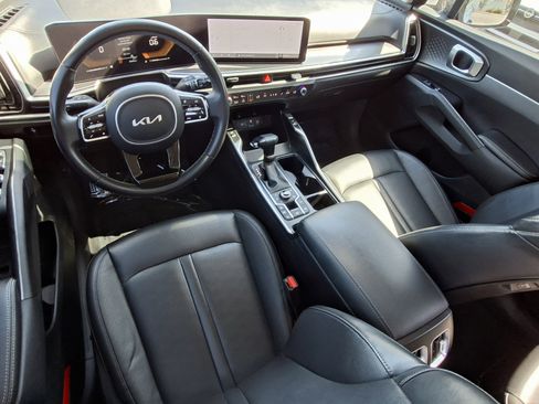 Used 2024 Kia Sorento S w/ Panoramic Sunroof Package image 19