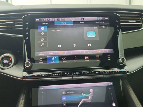 New 2026 Jeep Grand Wagoneer Summit AWD/4WD image 23