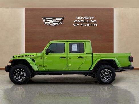 Used 2025 Jeep Gladiator Rubicon image 2