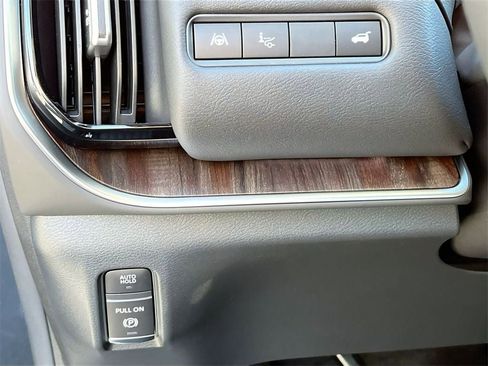 New 2025 Nissan Armada Platinum AWD/4WD image 12