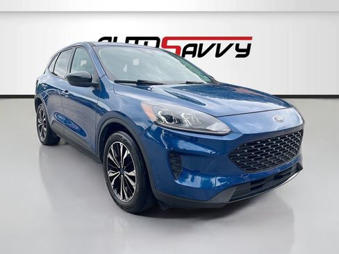 Used 2022 Ford Escape SE w/ SE Sport Appearance Package FWD image 1
