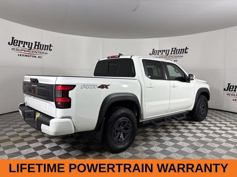Used 2025 Nissan Frontier PRO-4X AWD/4WD image 6