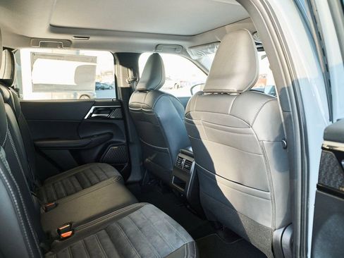 New 2026 Mitsubishi Outlander SE FWD image 26