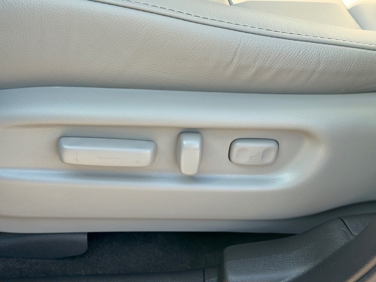 Certified 2025 Honda Passport EX-L image 16
