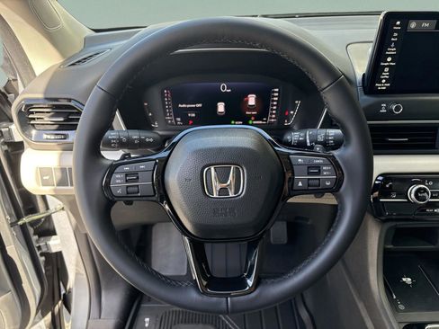 Certified 2026 Honda Pilot EX-L image 12