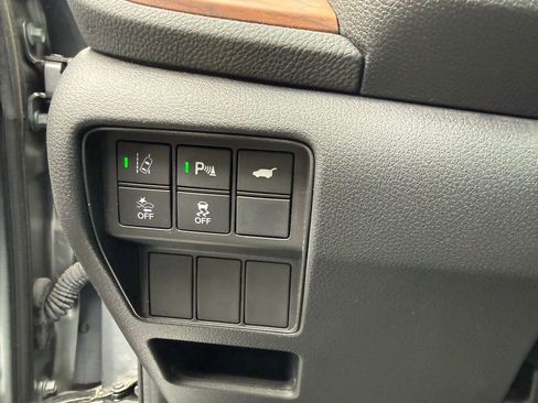 Used 2020 Honda CR-V Touring image 18
