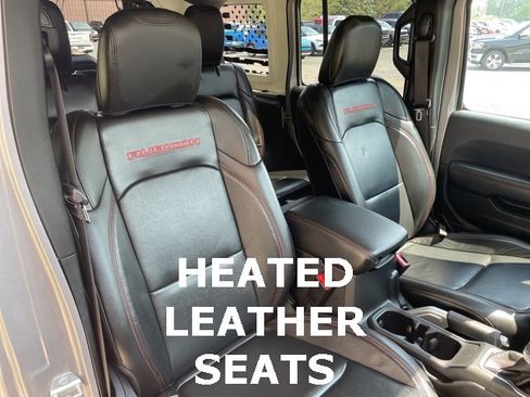 Used 2018 Jeep Wrangler Unlimited Rubicon w/ Safety Group image 2