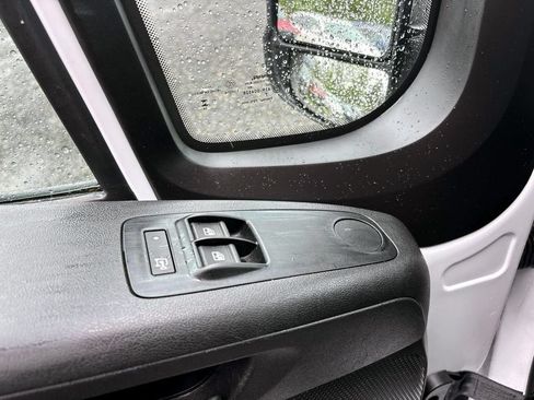Used 2025 RAM ProMaster 2500 w/ U-Haul Equipment Group FWD image 10