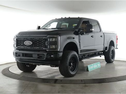 Used 2024 Ford F250 Lariat w/ Lariat Ultimate Package AWD/4WD image 7