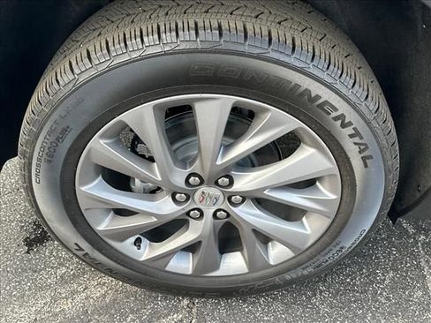 Certified 2026 Buick Enclave Preferred w/ Power Package FWD image 34