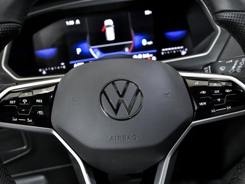 Certified 2024 Volkswagen Tiguan SE R-Line image 14