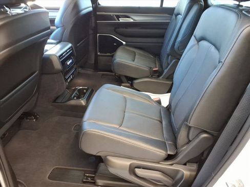 New 2026 Jeep Grand Wagoneer L Limited image 8