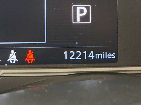 Used 2025 Nissan Versa SR w/ Trunk Package FWD image 16