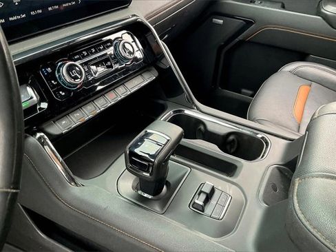 Used 2023 GMC Sierra 1500 AT4 w/ AT4 Preferred Package image 17