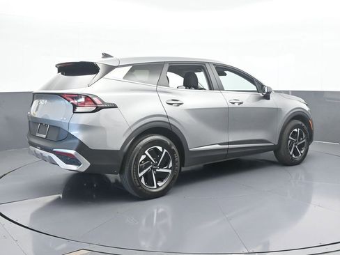 Used 2024 Kia Sportage LX image 6