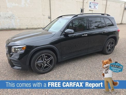 Used 2023 Mercedes-Benz GLB 250 4MATIC image 2