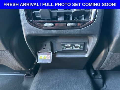 Used 2024 Jeep Grand Cherokee Altitude AWD/4WD image 25