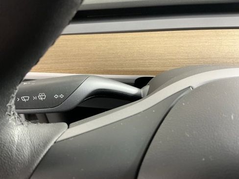 Used 2023 Tesla Model 3 Standard Range image 22