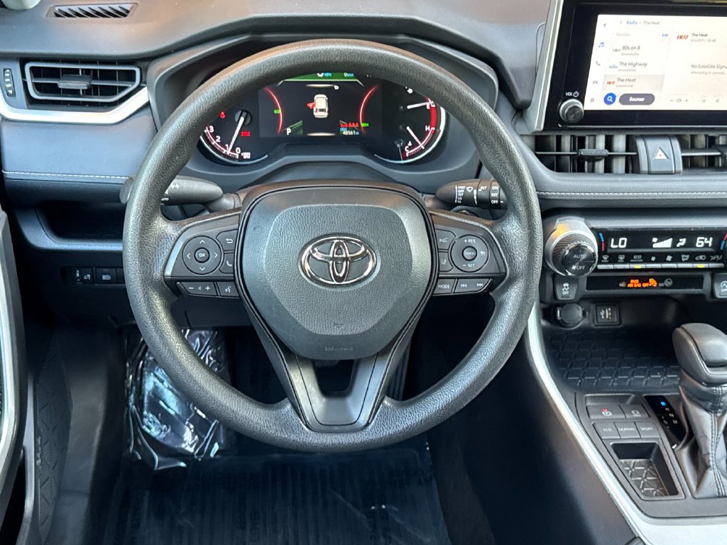 Used 2024 Toyota RAV4 XLE FWD image 18