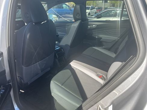 Used 2023 Volkswagen ID.4 Pro S image 7