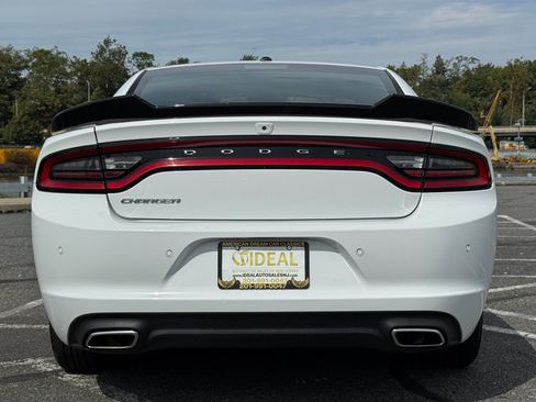 Used 2022 Dodge Charger SXT image 5