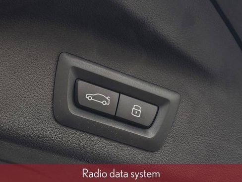 Used 2024 BMW X7 xDrive40i w/ Climate Comfort Package image 12