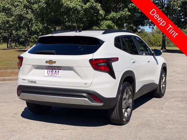 Used 2026 Chevrolet Trax LT w/ Sunroof Package FWD image 7