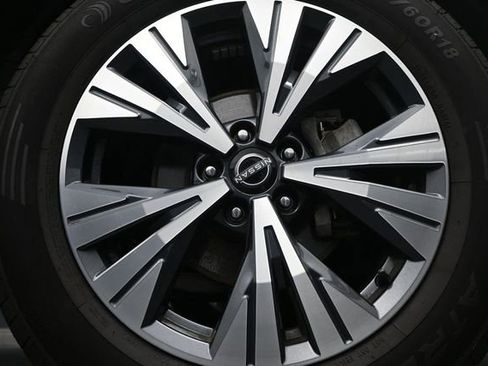 Used 2023 Nissan Rogue SV w/ SV Premium B Package AWD/4WD image 9