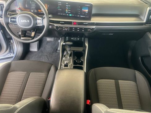 Certified 2024 Kia Sorento LX FWD image 17