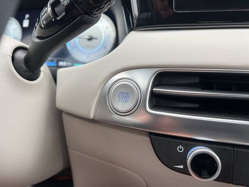 Used 2024 Hyundai Palisade Calligraphy image 16