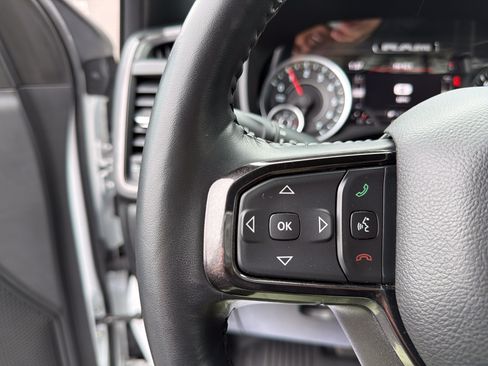 Used 2023 RAM 1500 Big Horn AWD/4WD image 30