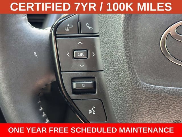 Used 2024 Toyota Prius XLE FWD image 24