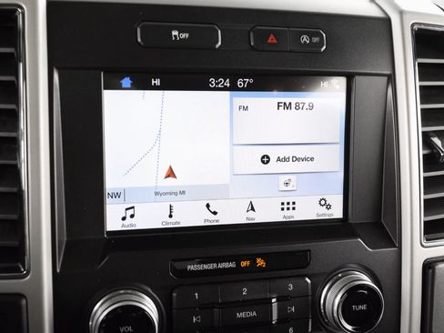 Used 2019 Ford F150 Lariat w/ Equipment Group 502A Luxury image 20