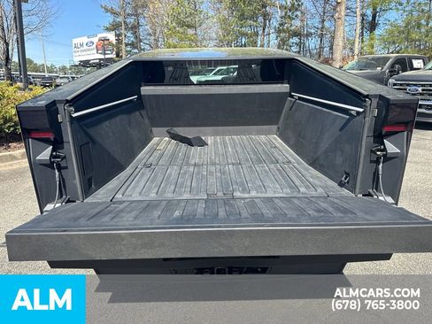 Used 2024 Tesla Cybertruck AWD Crew Cab image 22