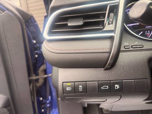 Used 2018 Toyota Camry LE FWD image 17