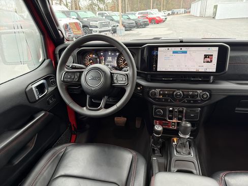 Used 2024 Jeep Wrangler Unlimited Rubicon image 23