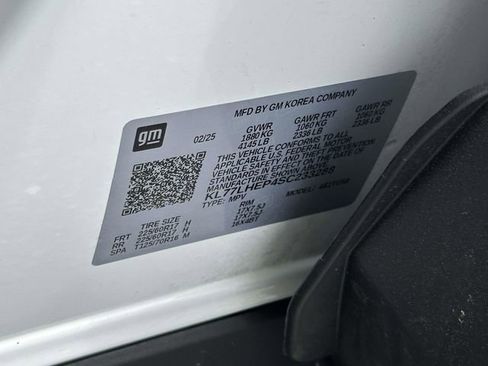 Used 2025 Chevrolet Trax LT w/ LT Convenience Package FWD image 26