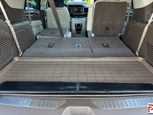 Certified 2022 GMC Yukon Denali w/ Denali Premium Package AWD/4WD image 20